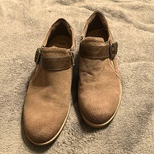 Earth Origins booties, excellent condition, never worn.